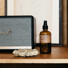 Load image into Gallery viewer, Teakwood &amp; Tobacco - 7.75 fl oz Room &amp; Linen Spray p.f candle co