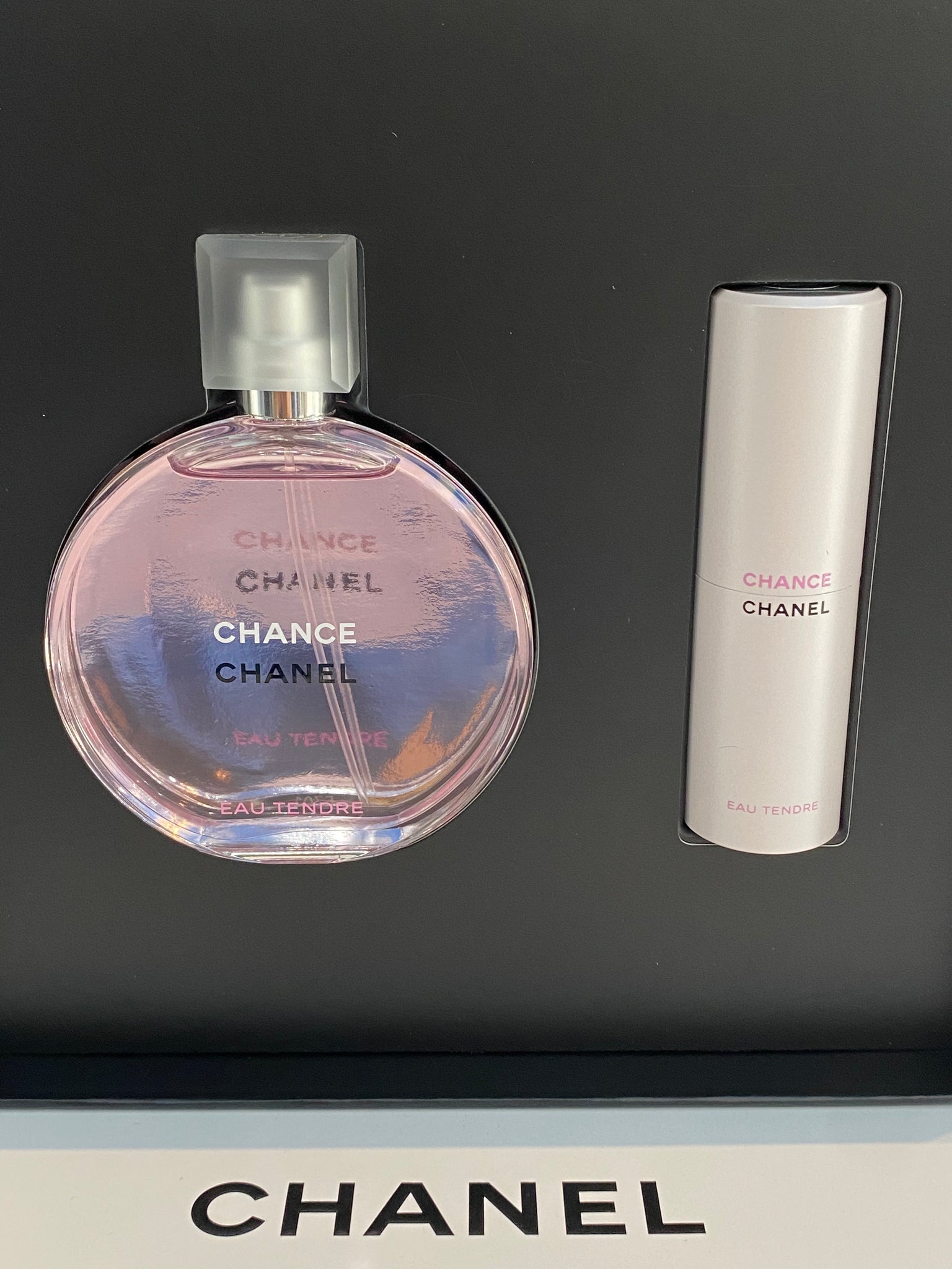 CHANEL CHANCE EAU TENDRE 3.4 OZ. EAU DE TOILETTE TWIST AND SPRAY SET