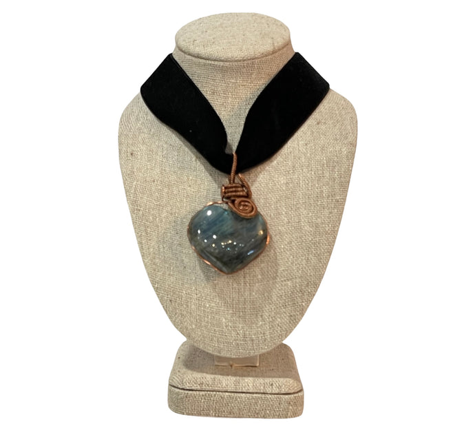 Wrapped  Dragons Shape Heart Labradorite Necklace Natural Stone